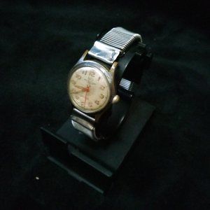 Vintage Britix Incabloc Antimagnetic 17 Jewels Watch Cracked Crystal Face Works